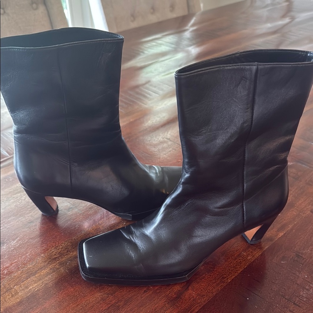 Frame black boots